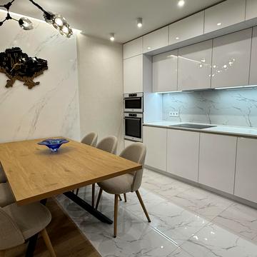 Європейського Союзу просп. (Правди), 43-А