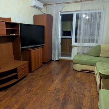 Володимира Висоцького бульв., 11