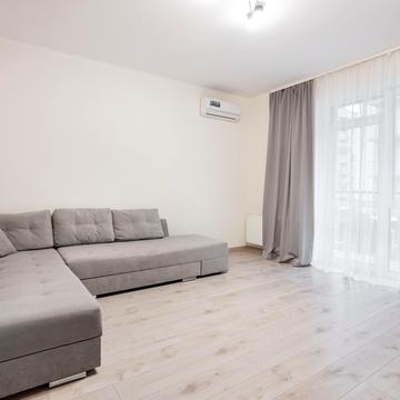 Героїв Крут вул., 8