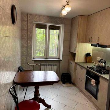 Продам 4-кімн. квартиру на вул. Вадима Гетьмана ! без %