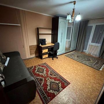 Укомплектована 1 кімнатна квартира на Зарічному оренда довгострокова