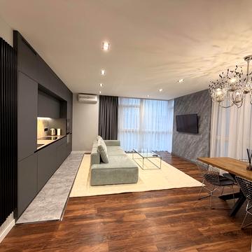 Джона Маккейна вул. (Івана Кудрі), 1-А