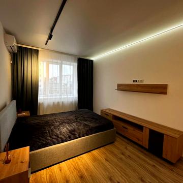 Андрія Мельника вул., 10