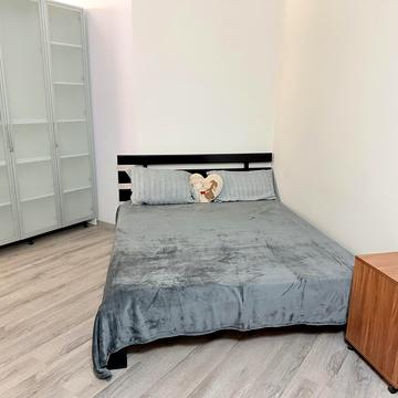 Середньофонтанська вул., 19б