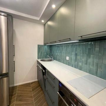 Арсенальня, пр. Виноградний, 6.  2 пов.