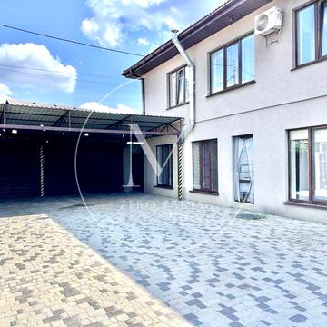 Продаж житлового будинку, 390 м², 7 сот., Солом’янський, вул. Клінічна