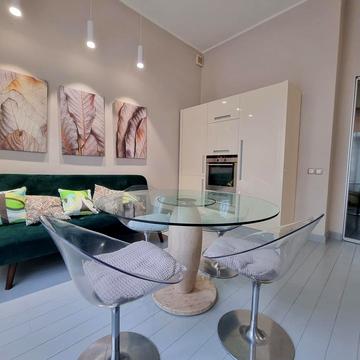 Архітектора Городецького вул., 12