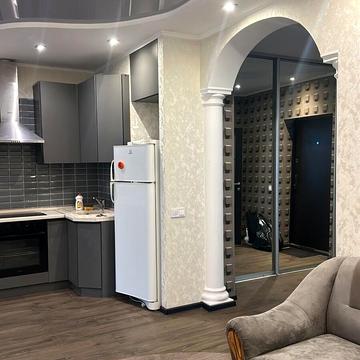 Драгоманова вул., 2