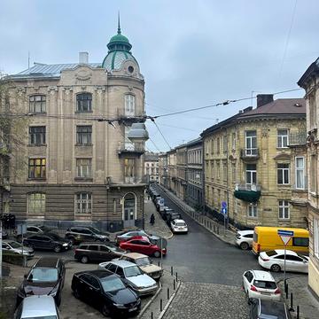 Омеляна Поповича вул., 5а