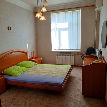 Дмитра Яворницького просп. (Карла Маркса), 46