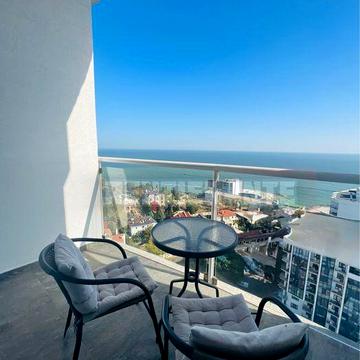 Сдам стильную дизайнерскую квартиру с прямым видом на море