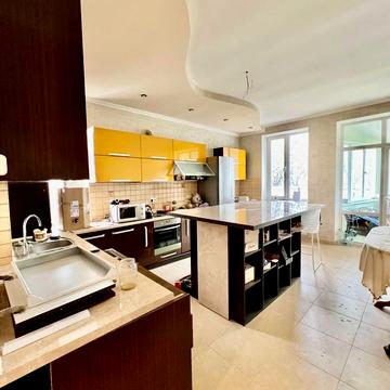 Підволочиське шосе, 1