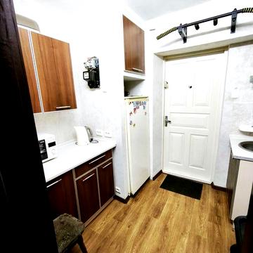 Продам квартиру  ул.  Каденюка( Танкопия)