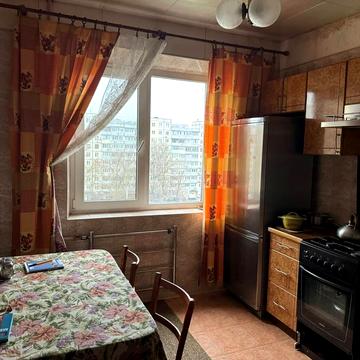 Героїв просп., 19