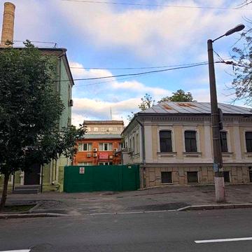 Продаж будинка поділ діловий центр реконструкція готель клініка офіс