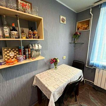 Продається 4-х кімнатна квартира на Садах 2