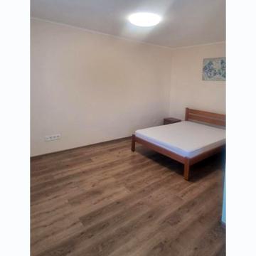 Коноплянська вул., 22