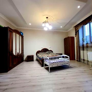 Продається ГАРНИЙ Будинок