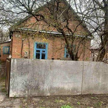 Продам будинок поряд з містом !!