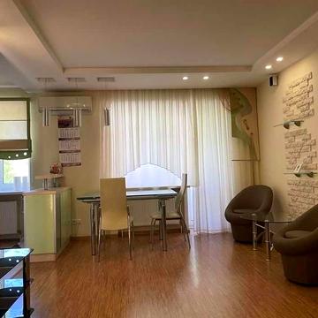 Сдам 2х комнатную квартиру на Титова, 26