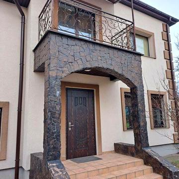 Аренда коттеджа на Русановских садах.