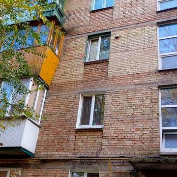 Продається двокімнатна квартира Сирецька 32/34