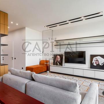 Болсуновська вул. (Сергія Струтинського), 2