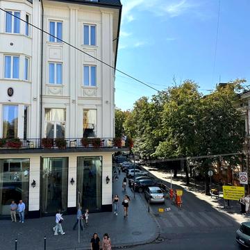 Левка Бачинського вул., 4