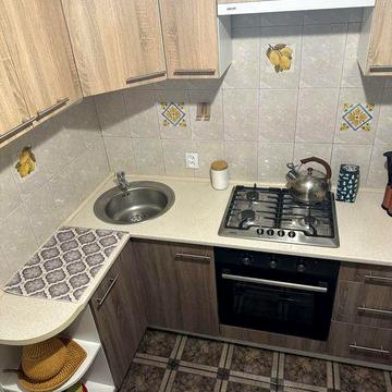 Оренда однокімнатна! Сталеварів!