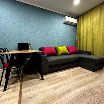 Оренда квартири, м. Лісова, Черчилля 93, Даринок