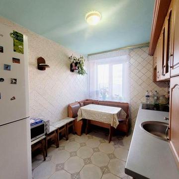 Здається 3-х кімнатна р-н Міськмолокозаводу поруч з АТБ  меблі техніка