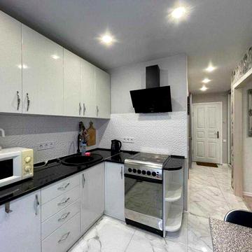 Куренівка, Захарівська 3, затишна 1к квартира. ГАЗ! Низький поверх!