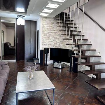 Здається дворівнева квартира з дизайнерським ремонтом ЖК Фільварок