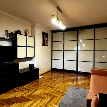 Дмитра Яворницького просп. (Карла Маркса), 45