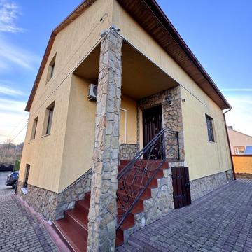 Лесі Українки вул.