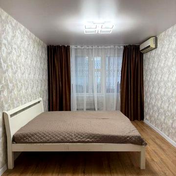 Продаж 3 кімнатної квартири на ж/м Червоний Камінь