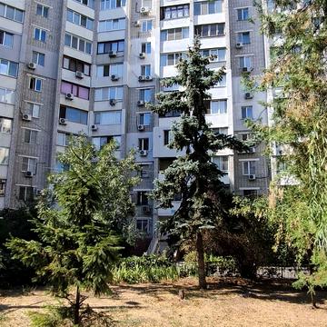 Добровольців вул. (Маршала Говорова), 5б