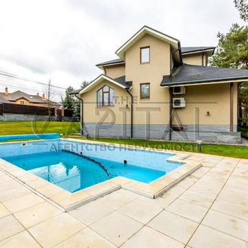 Спортивна вул.