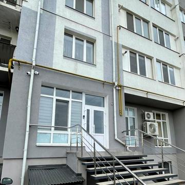 Героїв Миколаєва вул., 40