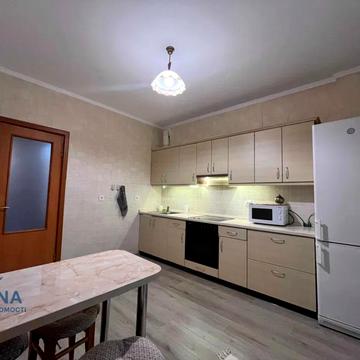 Салютна вул., 1-Б