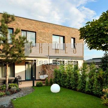 Карєрна вул.