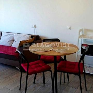 Продаж 2 кімнатної квартири ,Дніпровський ,Харьківське шосе 19б ЖК Мега Сіті