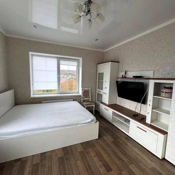 Винна Гора вул., 8