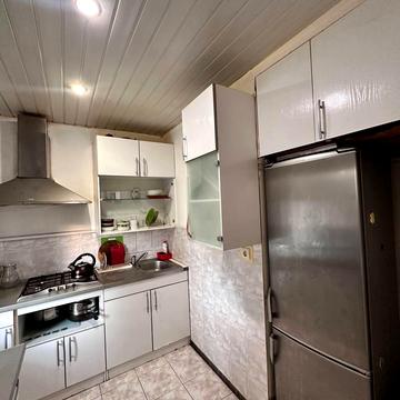 Слобожанський просп. (ім. газети Правда), 11