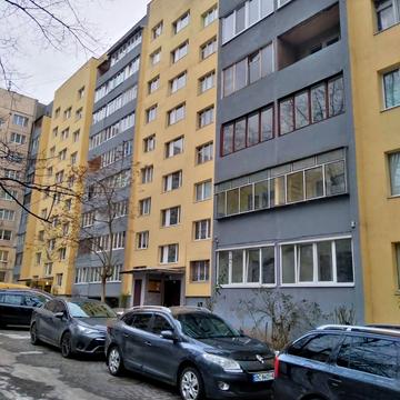 Івана Пулюя вул., 11