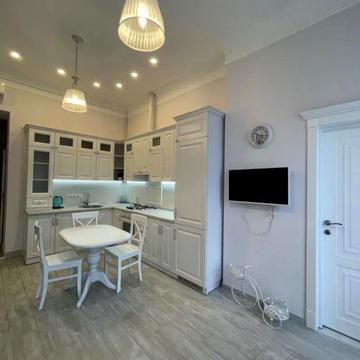 Леха Качинського вул., 3