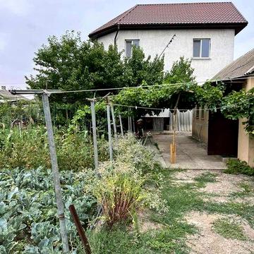 Продається міцний сучасний будинок з госактом, Ленселища по вул Сосюри