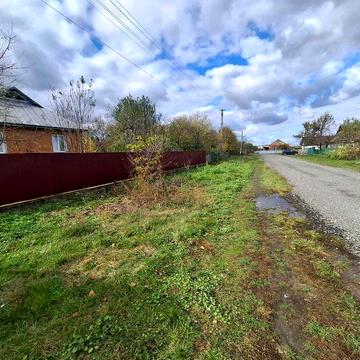 Будинок в центрі села Голосків