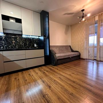 Героїв Чорнобиля вул., 3