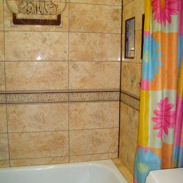 Сдам 2 кварт ул.Андреевская(Кубасова),41 косм рем,1/5 сталинка ц5500